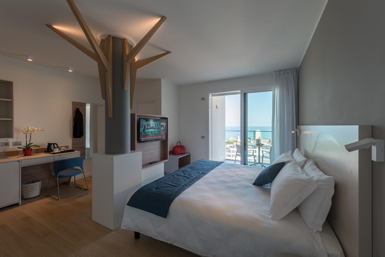 Hesperia Hotel & Residence Лідо-ді-Єзоло Екстер'єр фото