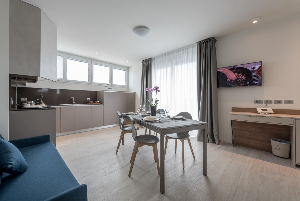 Hesperia Hotel & Residence Лідо-ді-Єзоло Екстер'єр фото